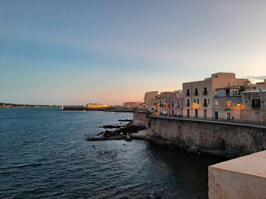 Casa Noa, Il Tuo Appartamento Nel Cuore Di Ortigia Syracuse Exterior foto